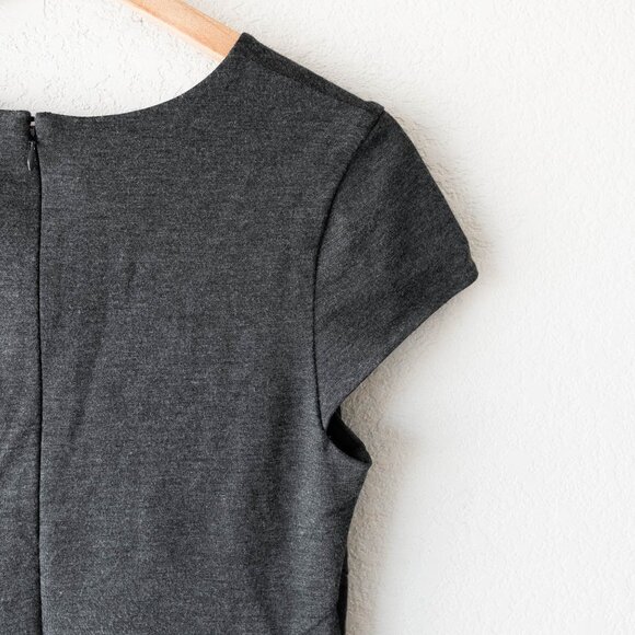 Banana Republic Size 8 Gray Cap Sleeve Lined Bodycon Sheath V-Neck Dress - Picture 7 of 9